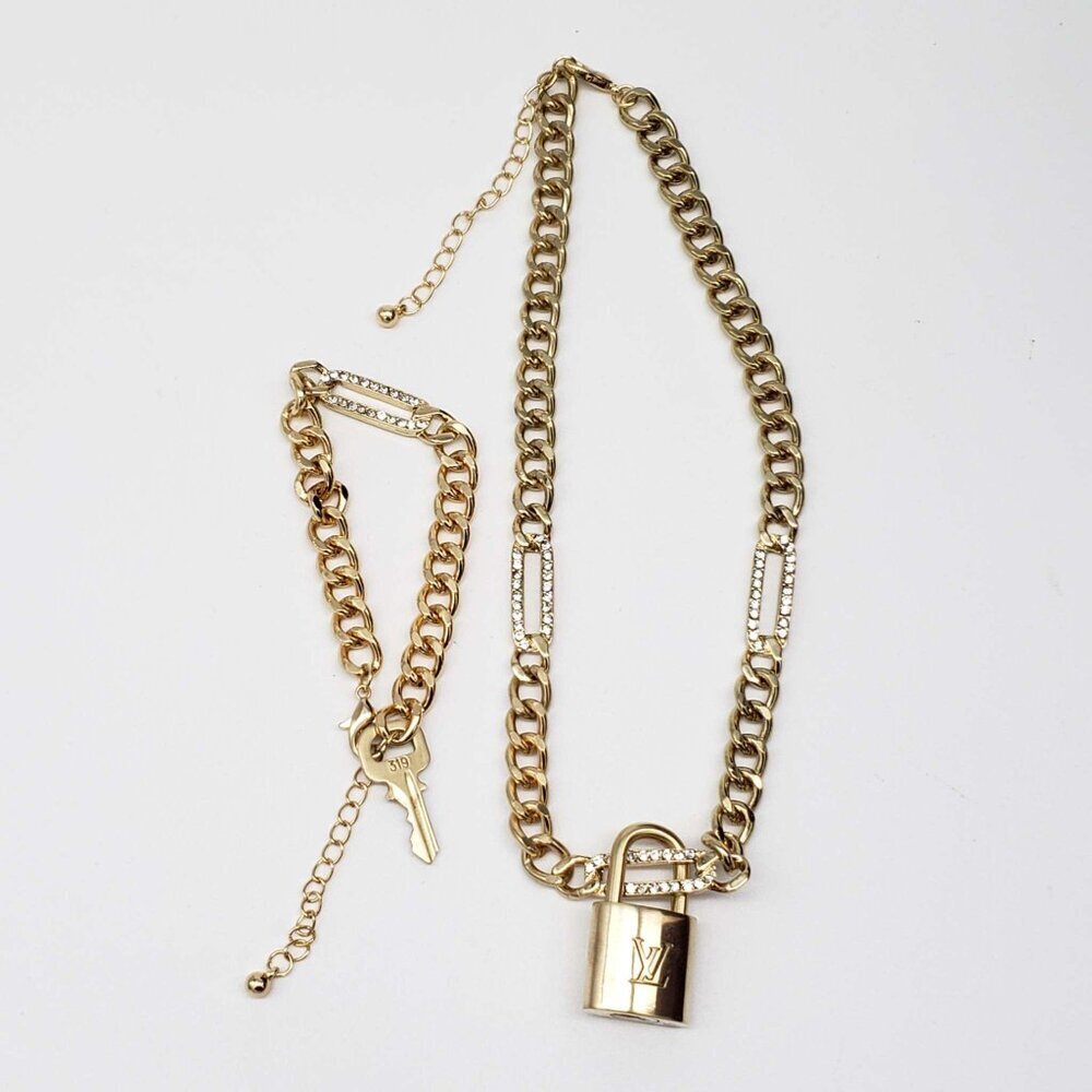 100% Auth Louis Vuitton Lock & Key with Unbranded Gold Plated Chain Necklace - Picture 9 of 11